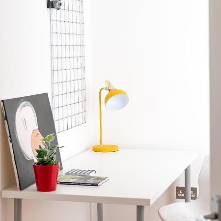 Appartamento Luxuriously Flat In Streatham Londra Esterno foto