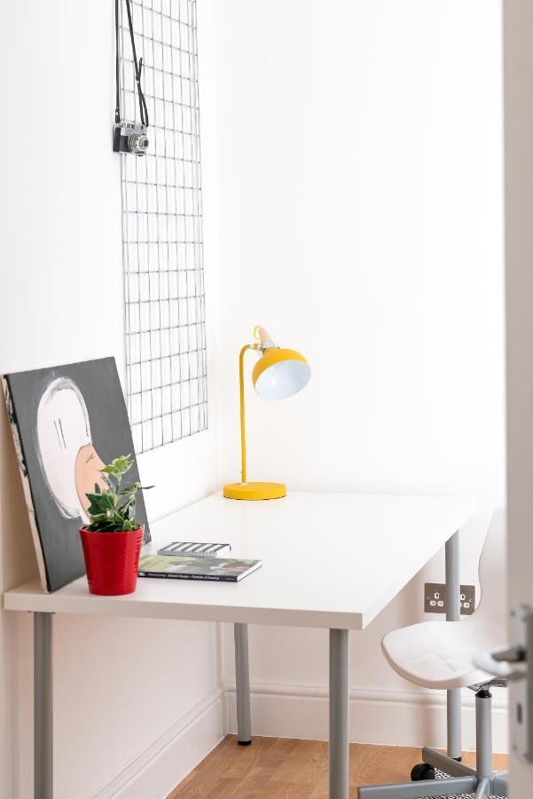 Appartamento Luxuriously Flat In Streatham Londra Esterno foto